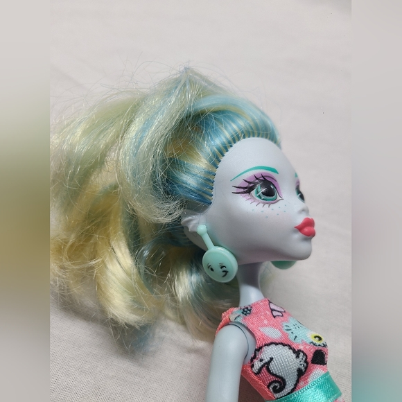 Mattel Monster High Emoji Lagoona Blue Doll 2008 Mattel Dressed with Shoes - Picture 3 of 4